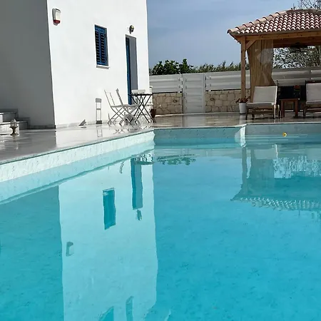 Jomavi Eco-villa Polis