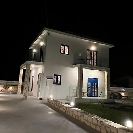 Jomavi Eco-villa