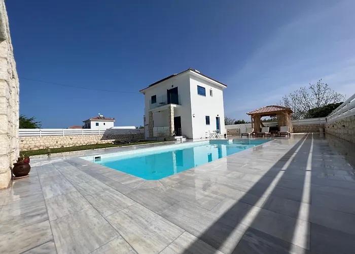 Jomavi Eco-villa Polis