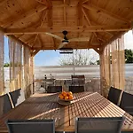 Villa Jomavi Eco-villa