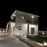 Jomavi Eco-villa