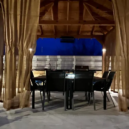 Villa Jomavi Eco-villa Polis