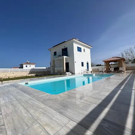 Jomavi Eco-villa Polis