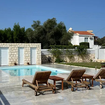 Villa Jomavi Eco-villa *